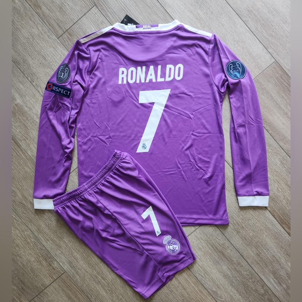 Real Madrid Retro set for kids Ronaldo 7